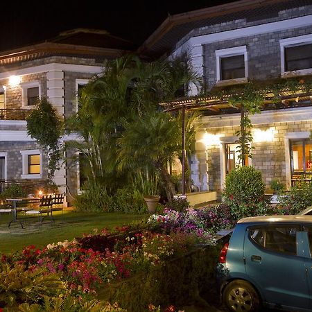 Trek-O-Tel Hotel Pokhara Bagian luar foto