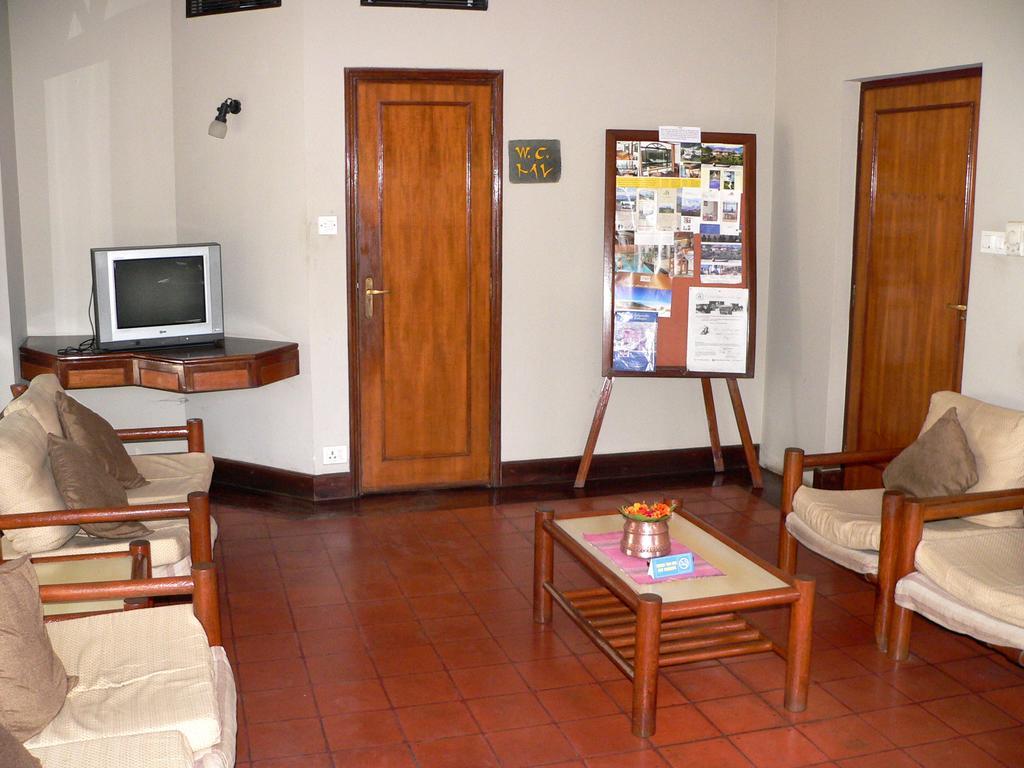 Trek-O-Tel Hotel Pokhara Bagian luar foto