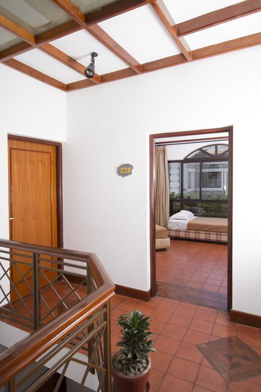 Trek-O-Tel Hotel Pokhara Bagian luar foto