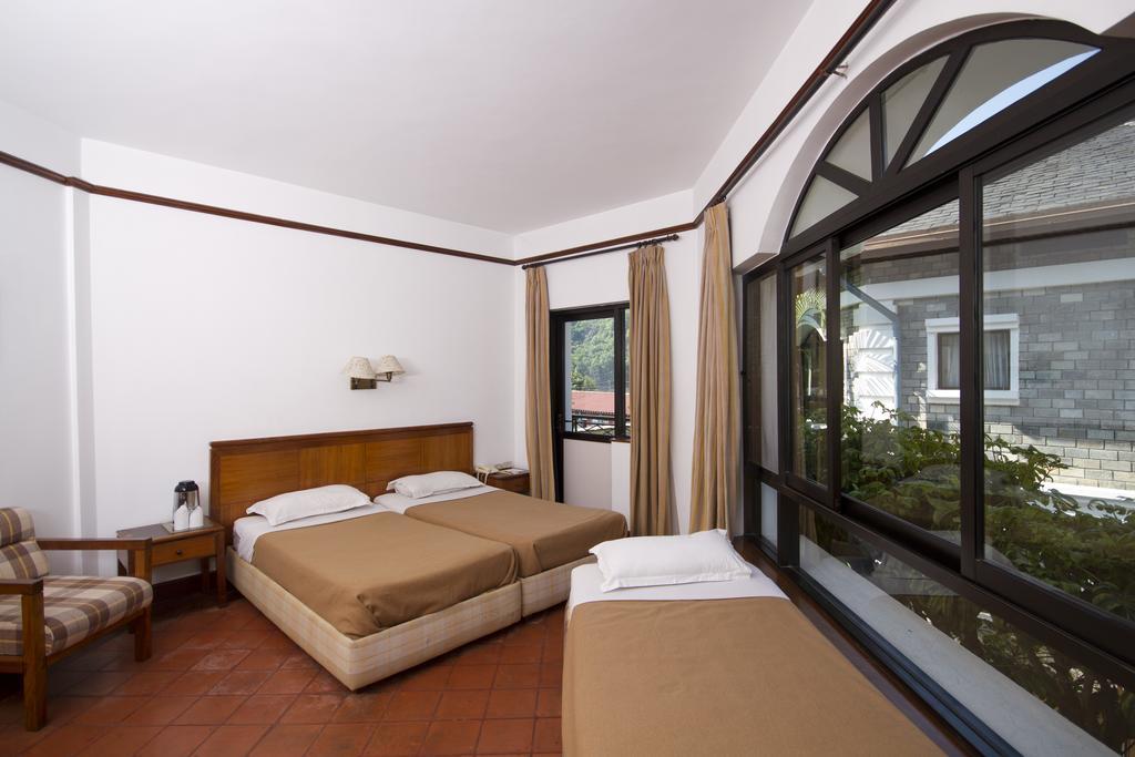 Trek-O-Tel Hotel Pokhara Bagian luar foto