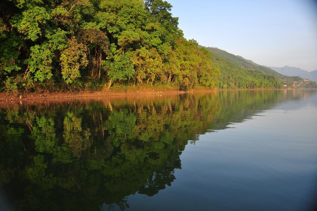 Trek-O-Tel Hotel Pokhara Bagian luar foto