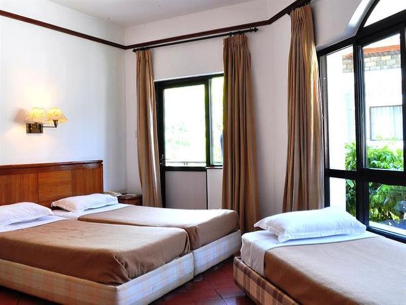 Trek-O-Tel Hotel Pokhara Bagian luar foto