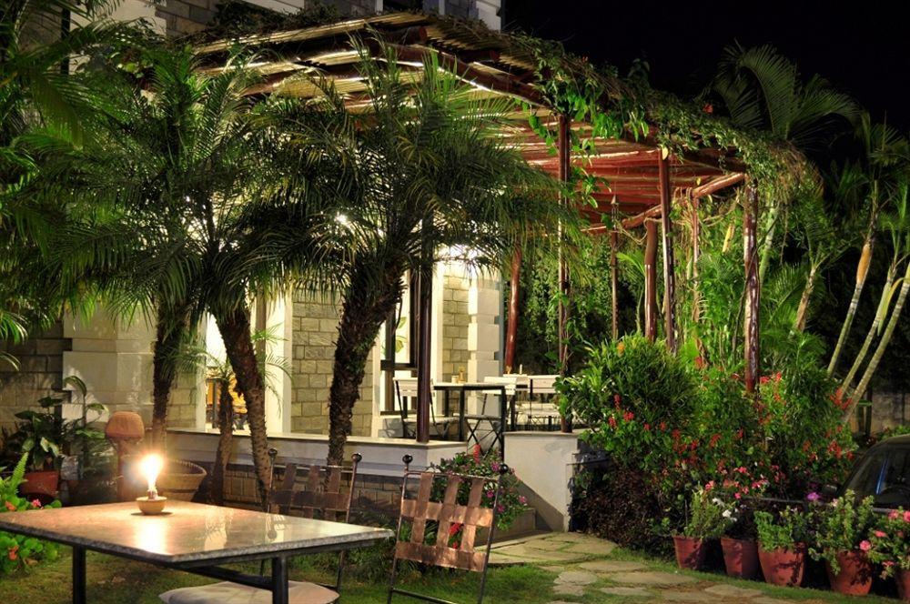 Trek-O-Tel Hotel Pokhara Bagian luar foto