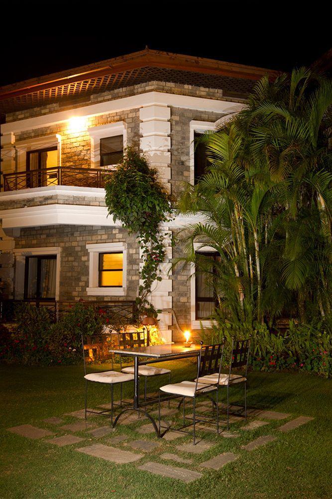 Trek-O-Tel Hotel Pokhara Bagian luar foto